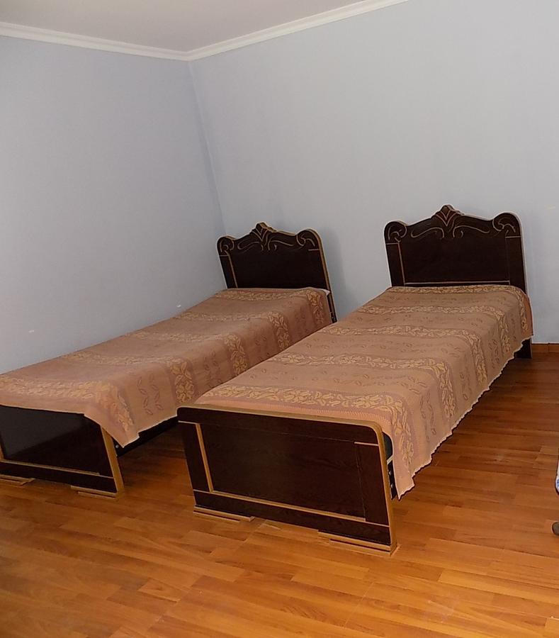 Guest Houze Nona Hotel Zugdidi Ngoại thất bức ảnh